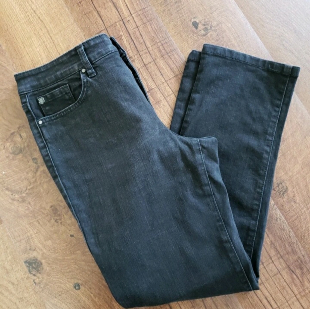 Bandolino Jeans Womens Sz 10p Black Mandie Stretch Straight Leg Minimalist Goth